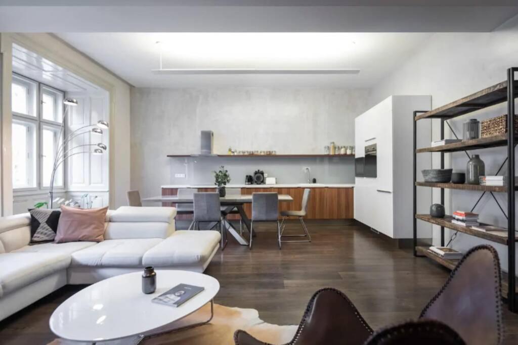 Charming Apt 33 Royal Vineyards By Michal&Friends * Praga